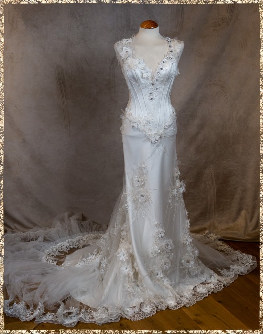Brautkleid von Faragé Paris - Gr. 36